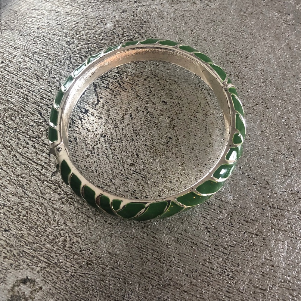 ANN TAYLOR LOFT BANGLE BRACELET NWOT - Picture 1 of 6
